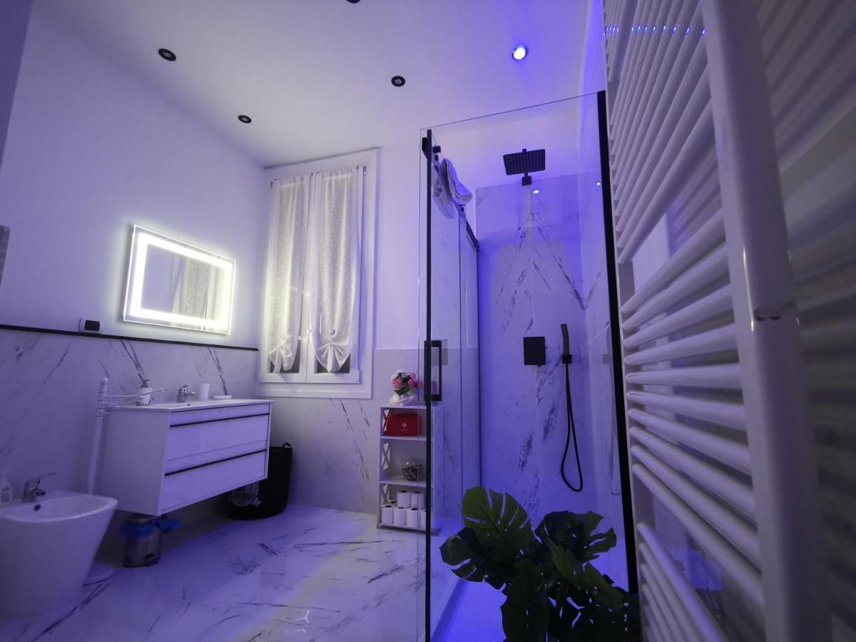 Homeholidaysanremo - Palace エクステリア 写真